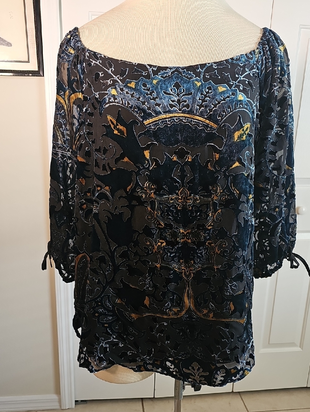 Dalia Black Burned Out Velvet Off The Shoulders Top. Size Large. Black And Blue.